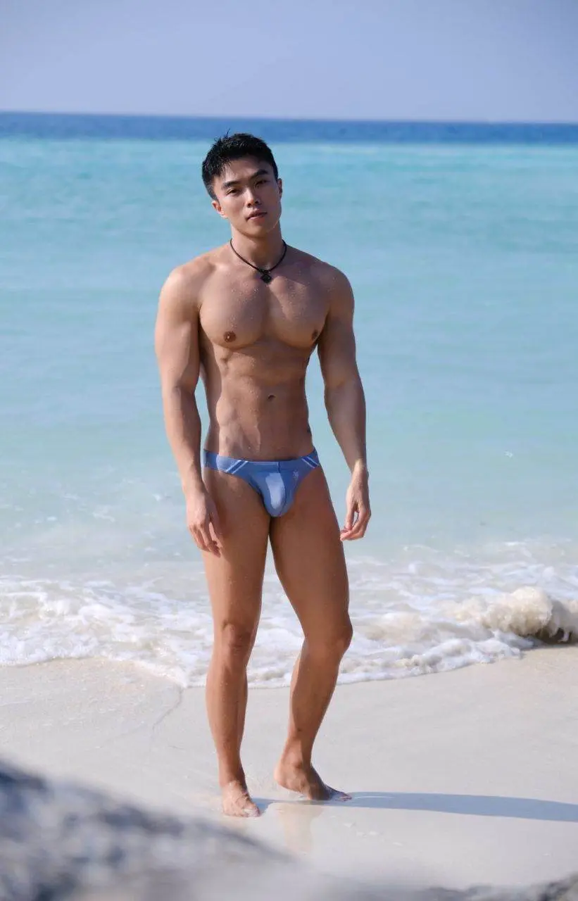 หล่อหุ่นลีนๆ tw.@314159hank.