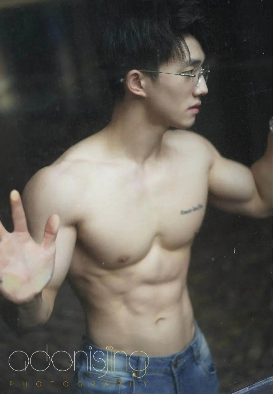 หนุ่มหล่อขึ้นปก 1188.1