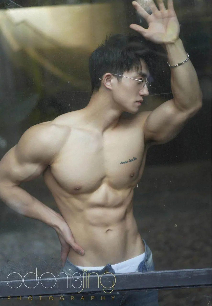 หนุ่มหล่อขึ้นปก 1188.1