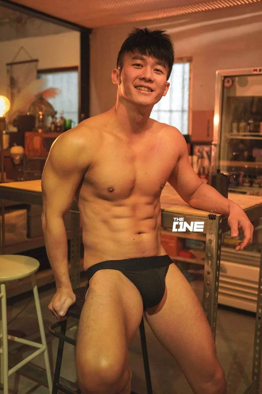 นายแบบ นิตยสาร Thone