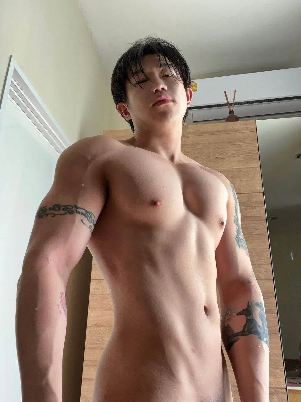 นายแบบ นิตยสาร Thone