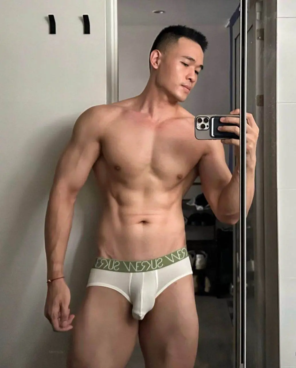 Can anybody ID who this is?