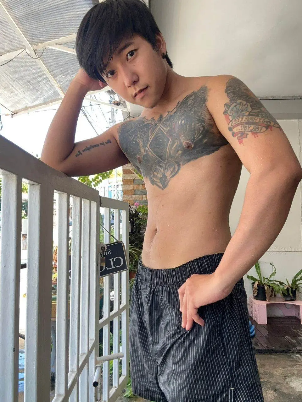 เห็นคือชาย ที่จริงคือ สาวหล่อ...