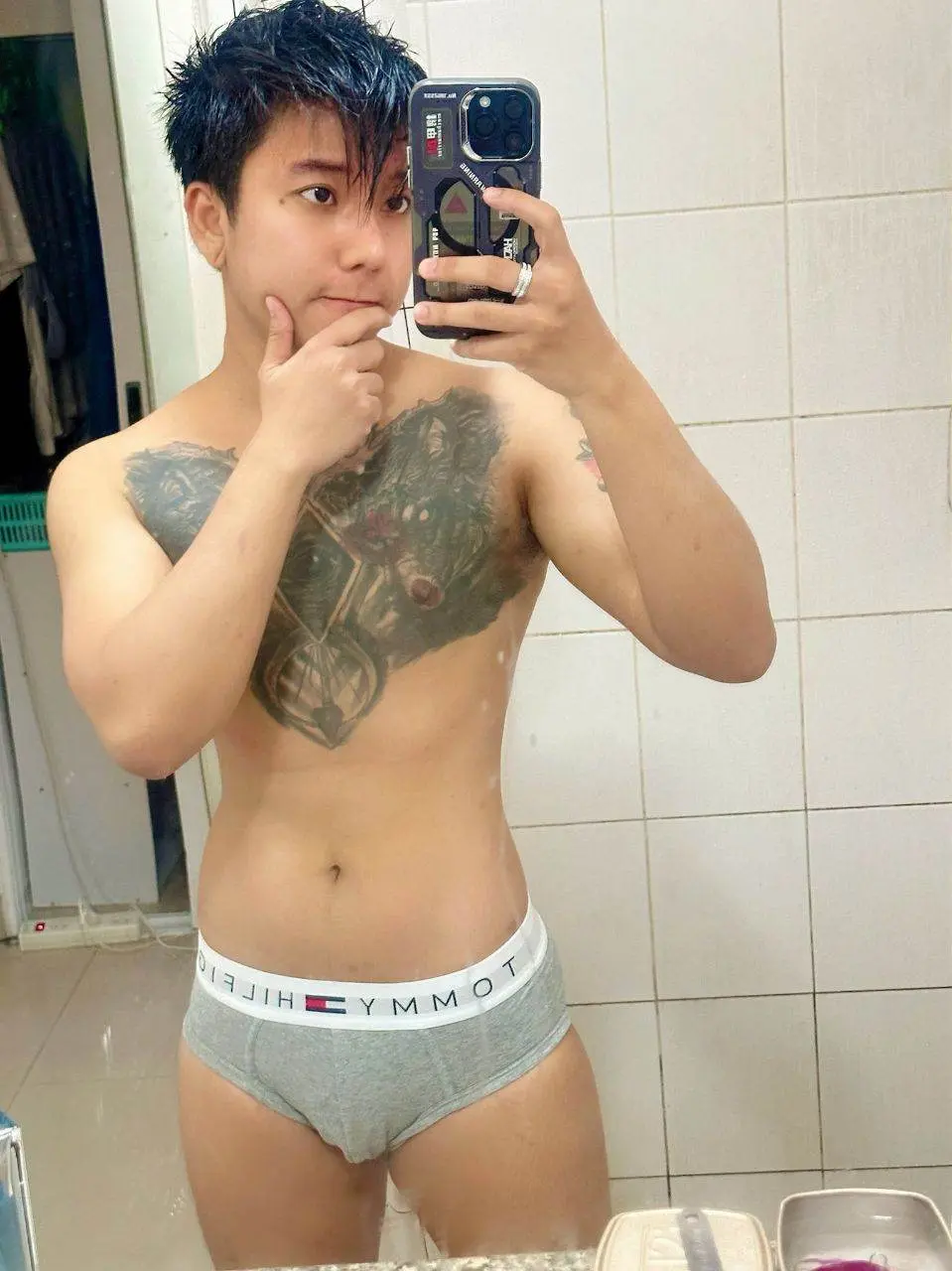 เห็นคือชาย ที่จริงคือ สาวหล่อ...