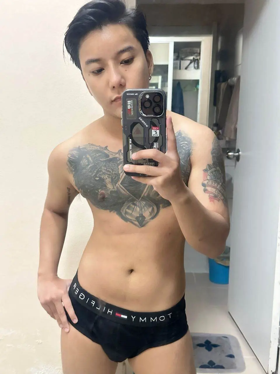 เห็นคือชาย ที่จริงคือ สาวหล่อ...