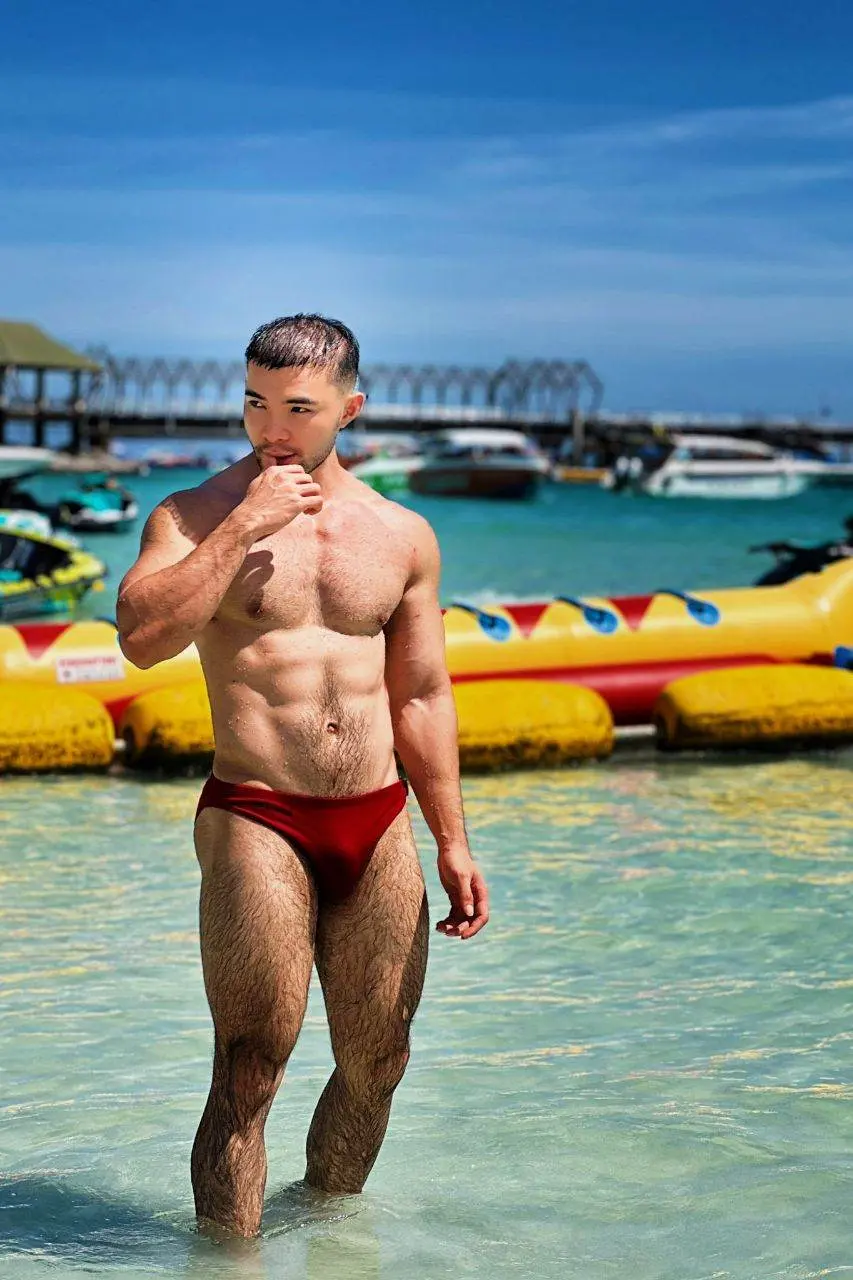 หล่อเข้ม พร้อมขนดก จาก tw. @apolloartX