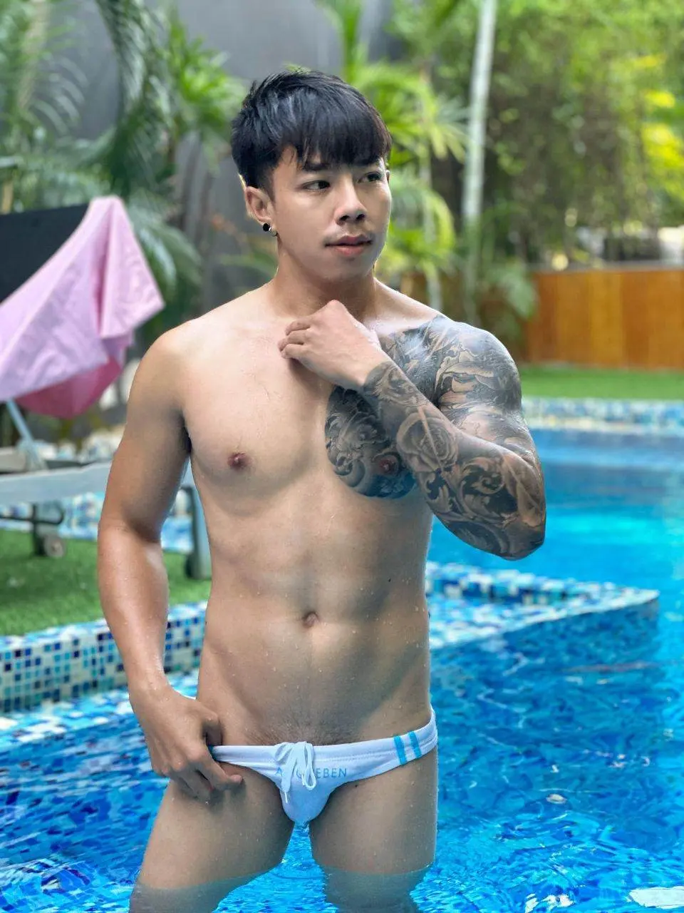 หนุ่มน้อย งานดี