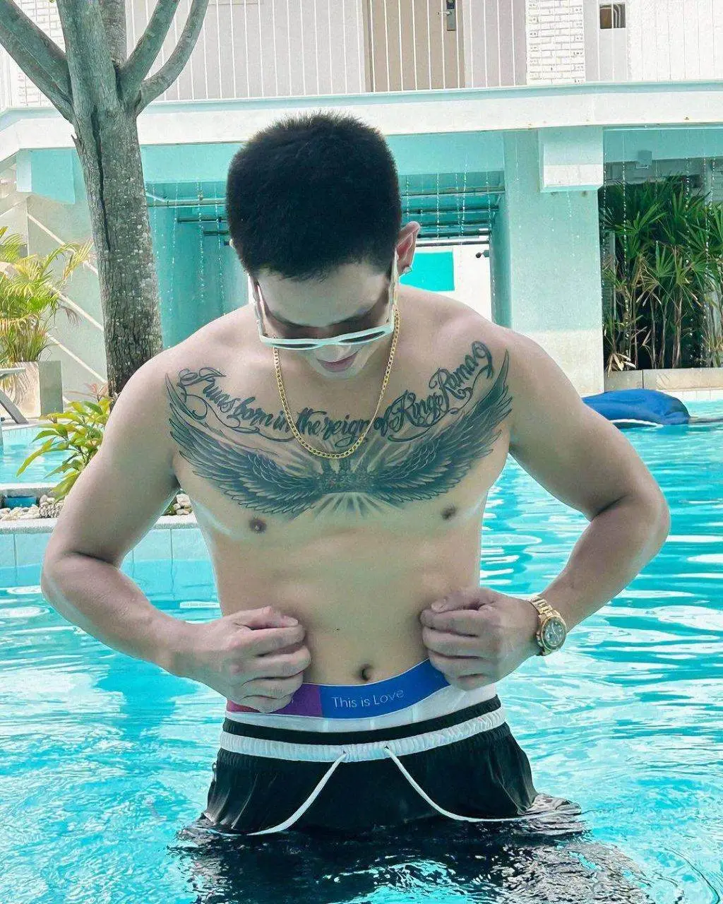 กลิ่นออนไลน์
