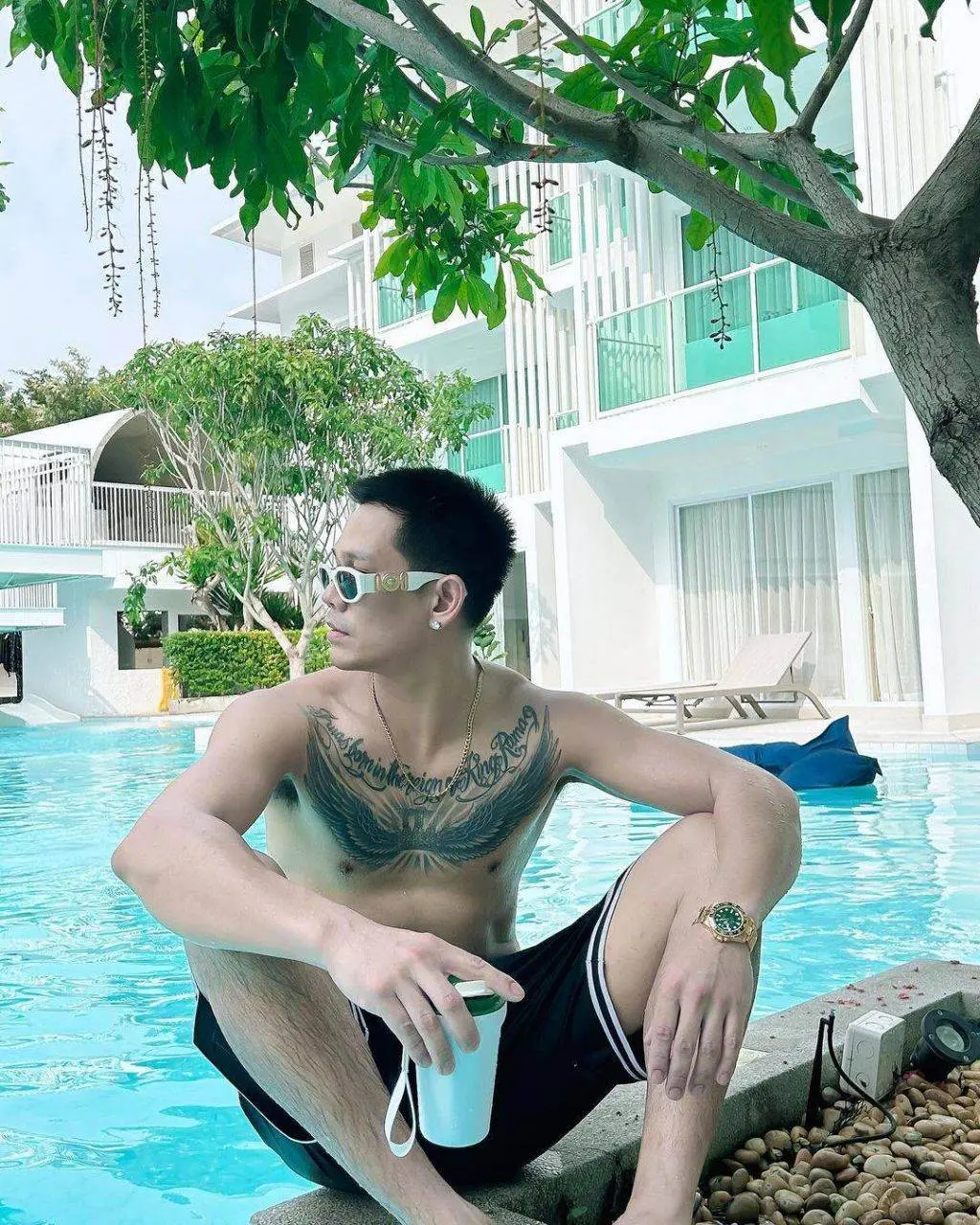 กลิ่นออนไลน์