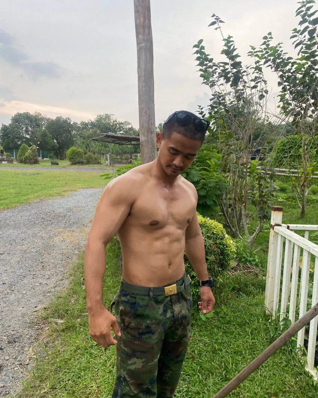 กลิ่นออนไลน์