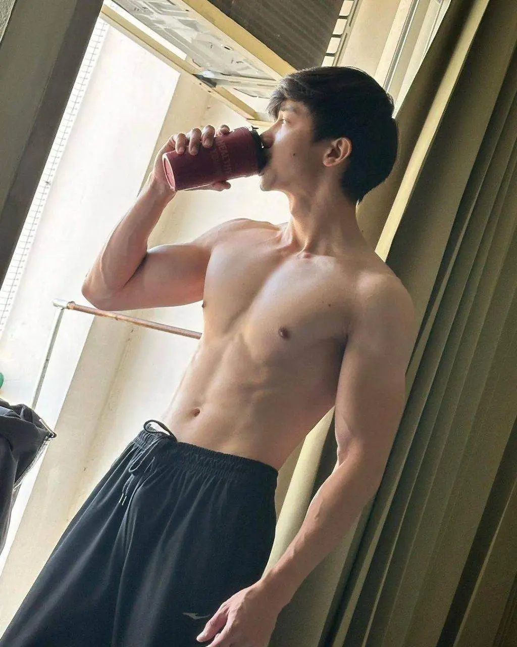 กลิ่นออนไลน์