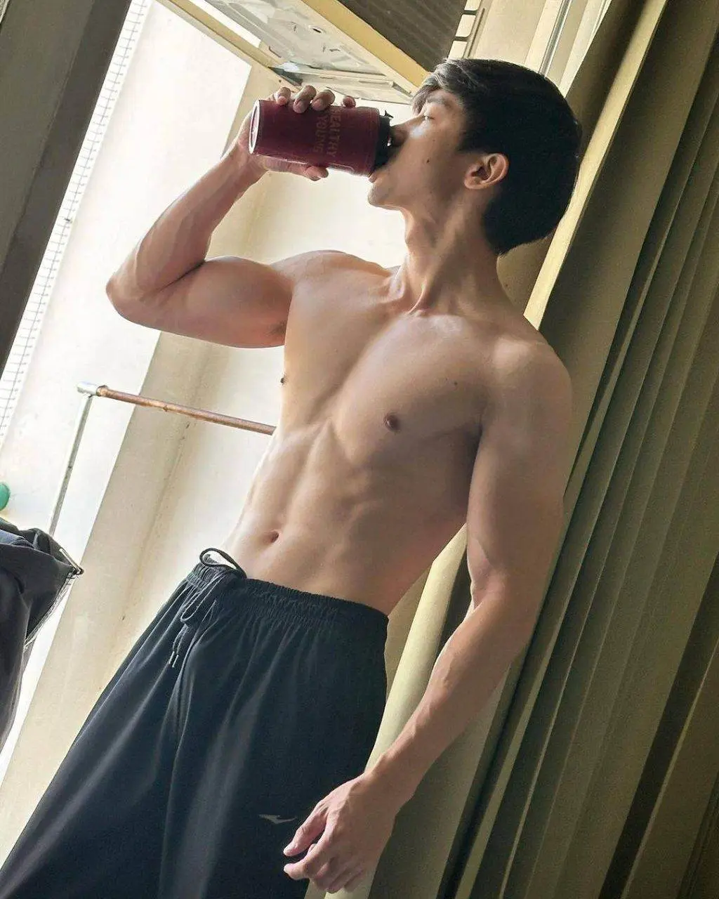 กลิ่นออนไลน์