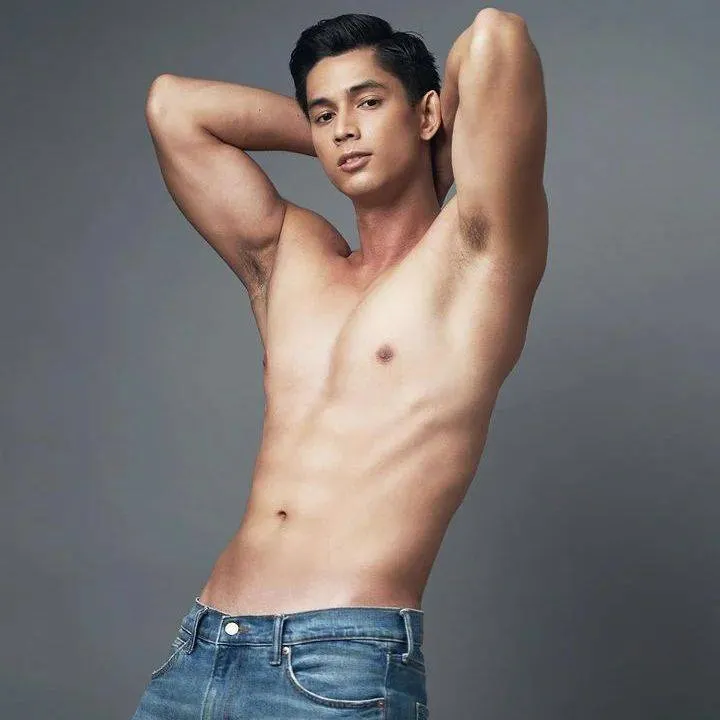 กลิ่นออกจอ