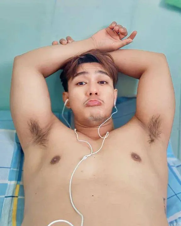 กลิ่นออกจอ