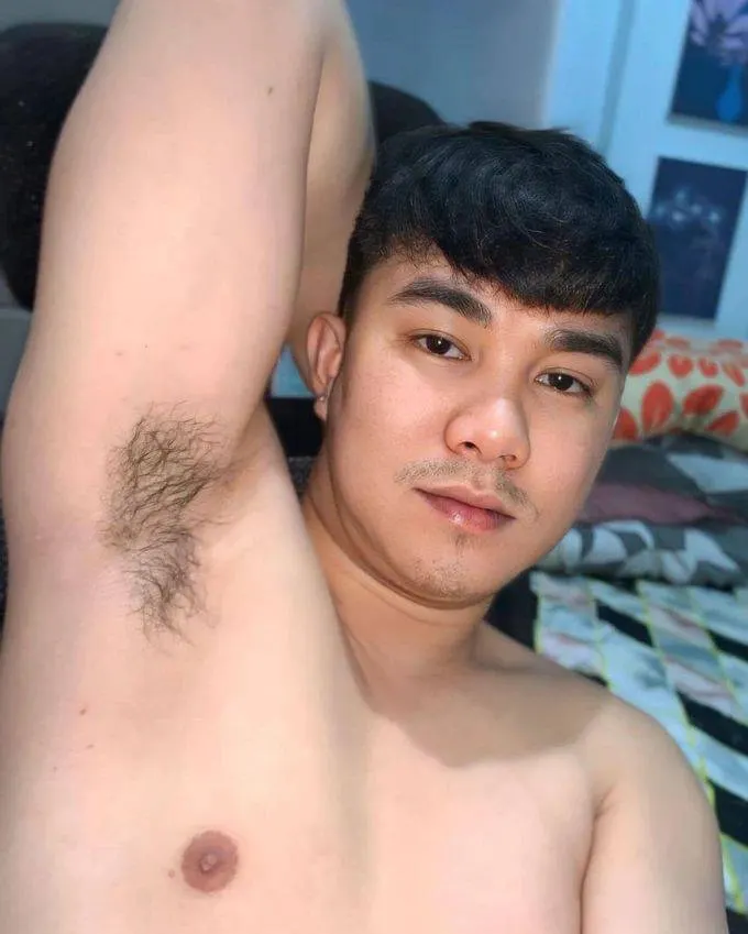 กลิ่นออกจอ