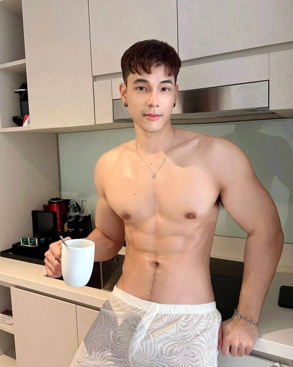 กลิ่นออกจอ