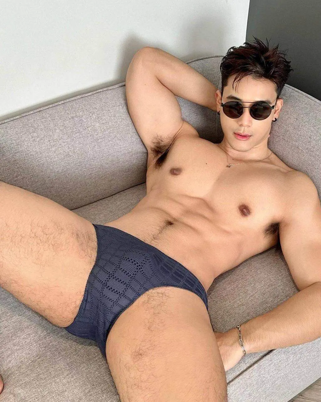 กลิ่นออกจอ