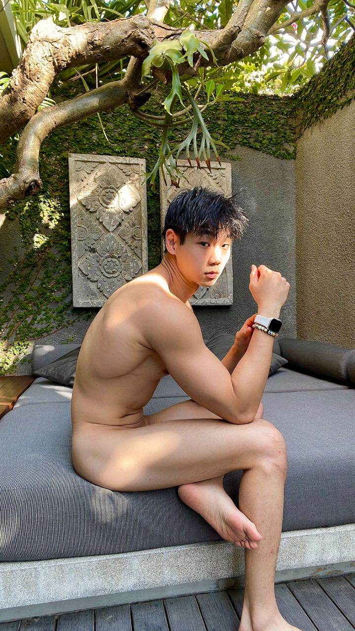 หนุ่มตี๋น้อย