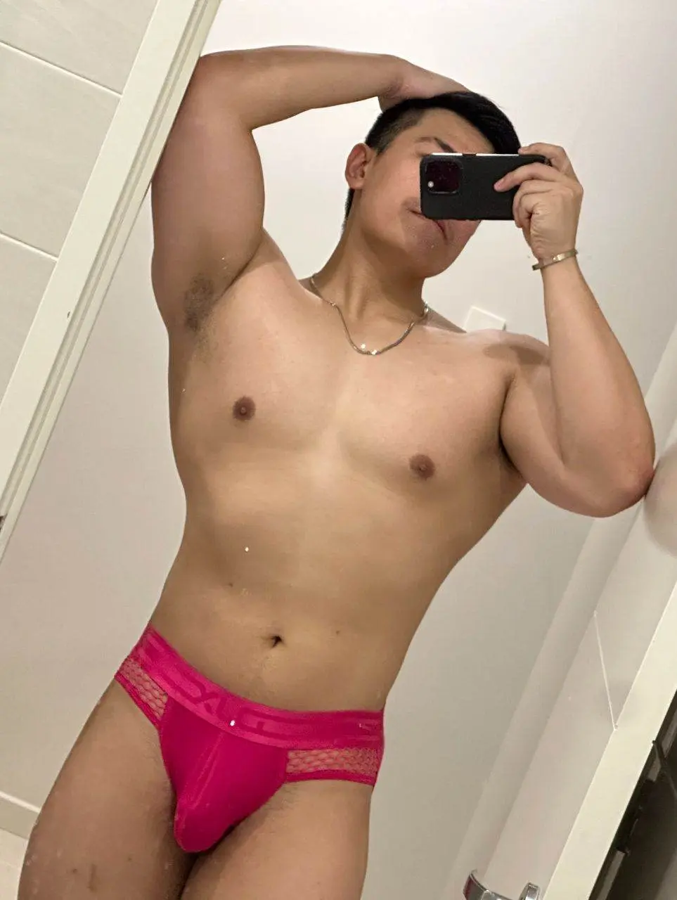 หนุ่มจีนหุ่นหมี.