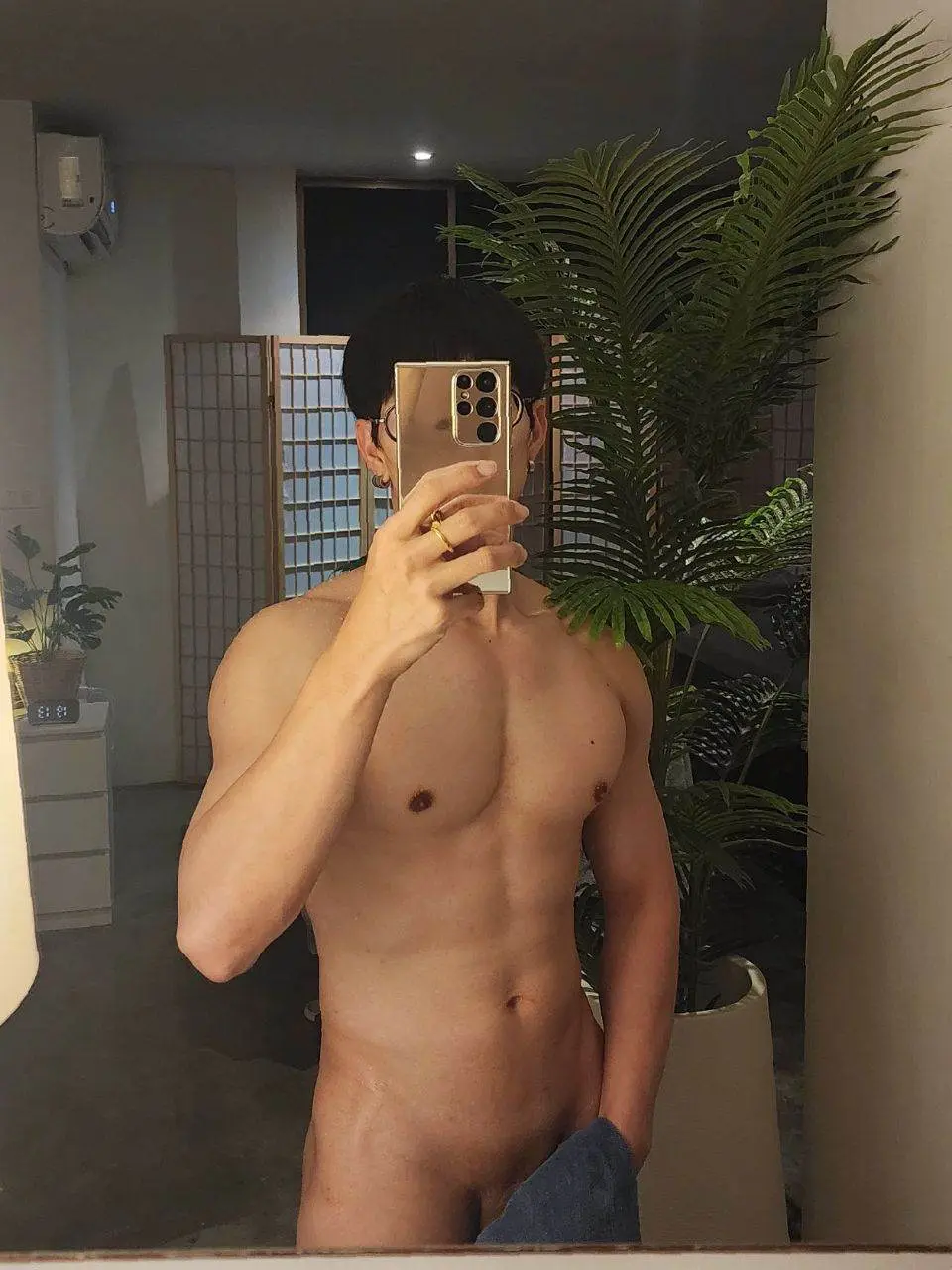 หนุ่มดาว IG.kacky_krissana