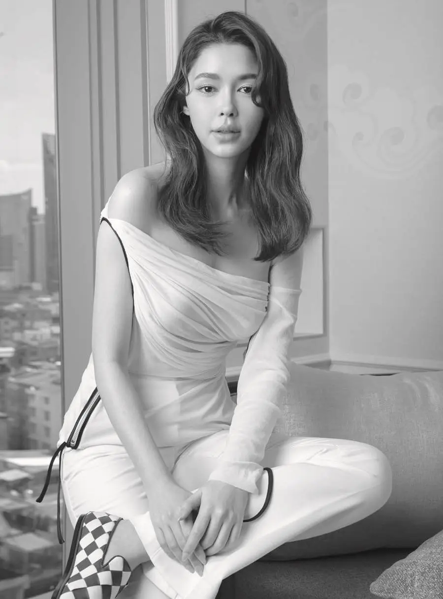 แพทริเซีย ธัญชนก กู๊ด @ AROUND Magazine issue 148 Jan-Feb 2024