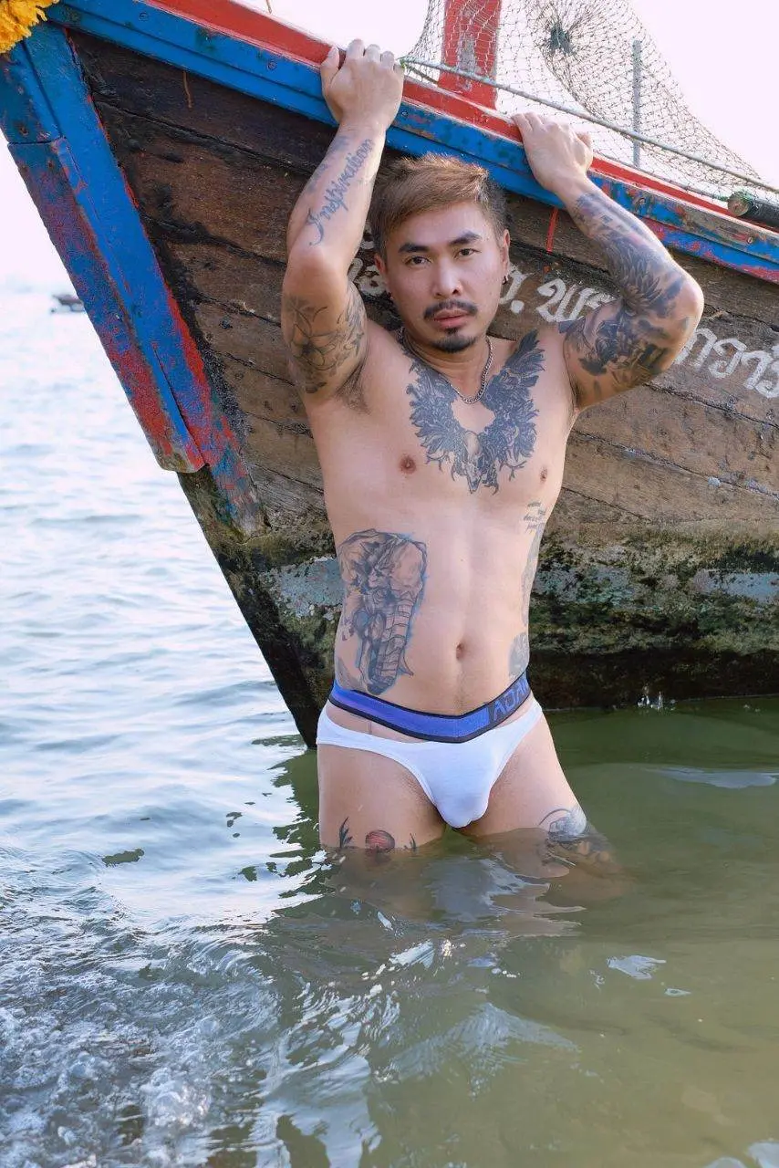 พ่อค้ากกน. สุดเข้ม tw . @zaxzyzone