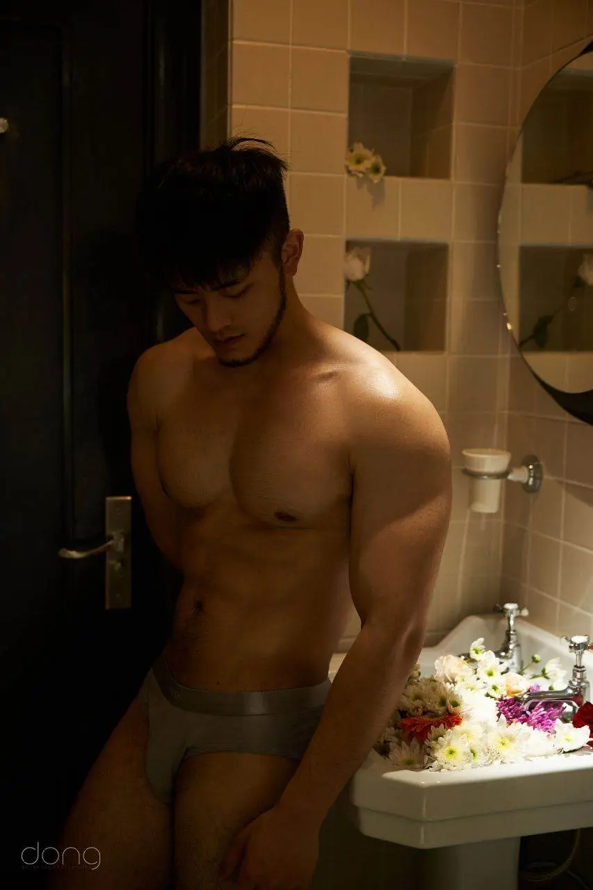 หนุ่มน้อย นิตยสาร dong.