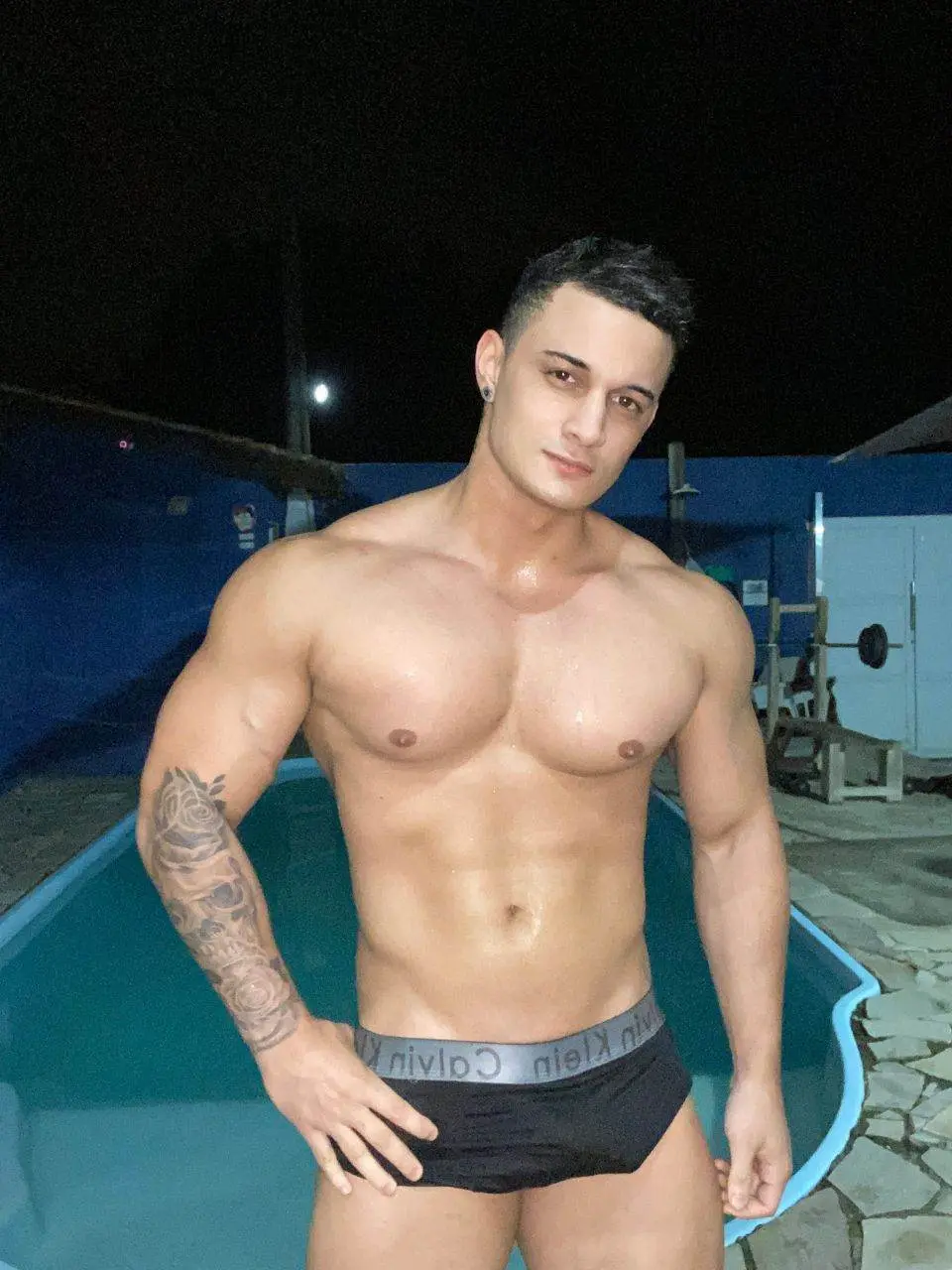 ฝรั่งหล่อมาก