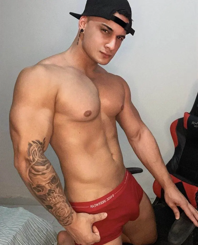 ฝรั่งหล่อมาก