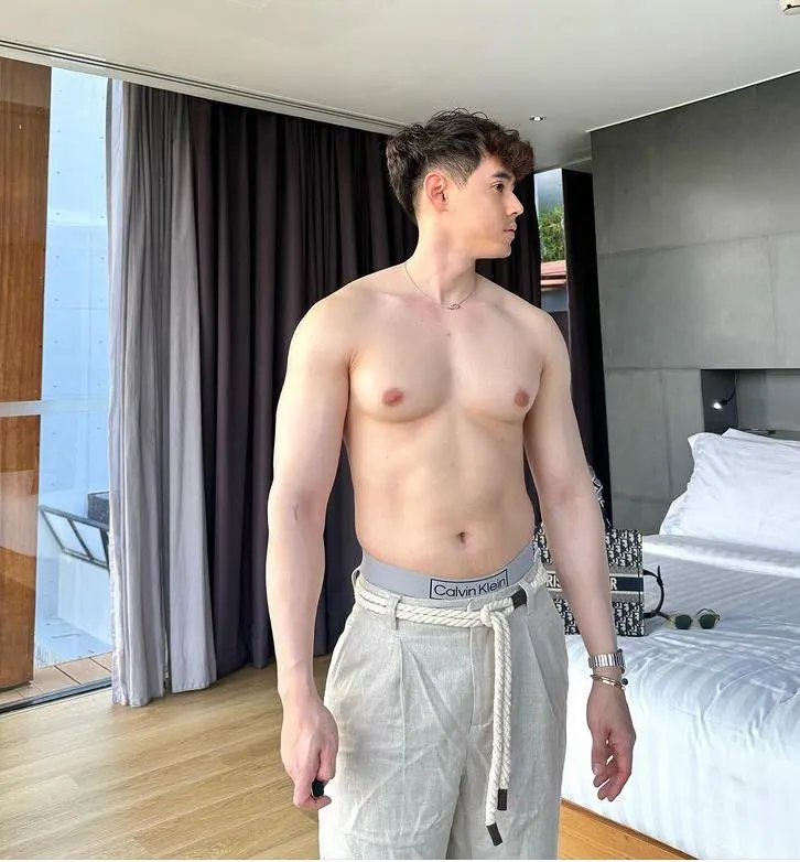 ถอดโชว์เรือนร่าง 2874