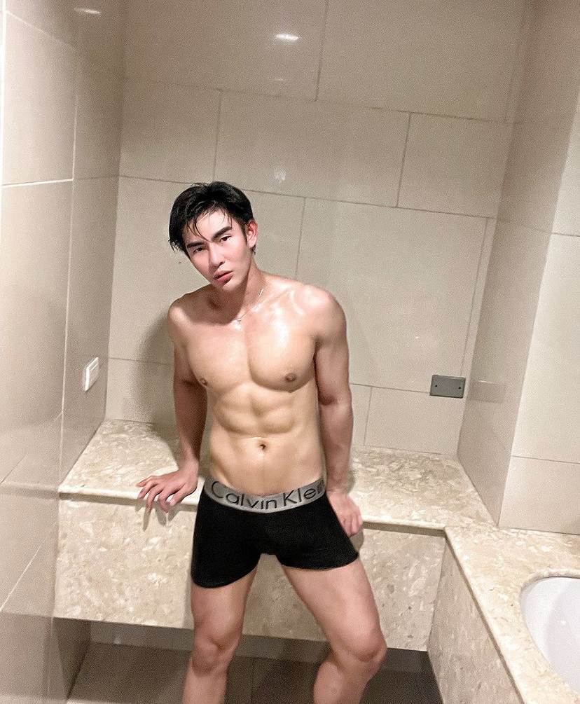 ถอดโชว์เรือนร่าง 2874