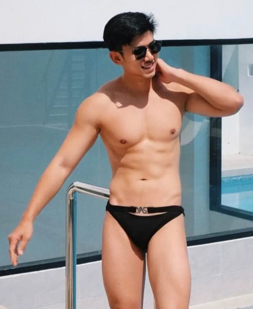 ถอดโชว์เรือนร่าง 2875