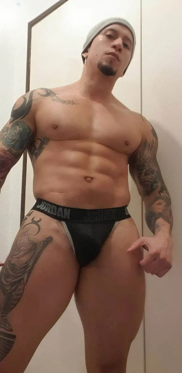 New post in my instagram tw. @freddysalvador03 follow me .