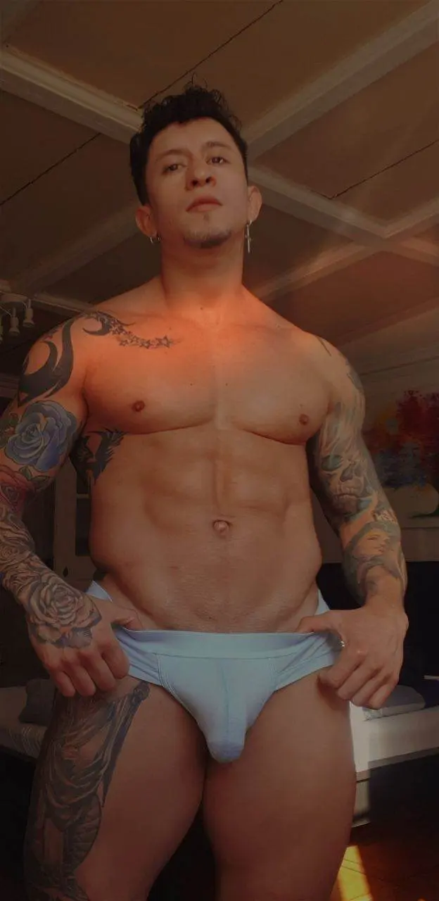 New post in my instagram tw. @freddysalvador03 follow me .