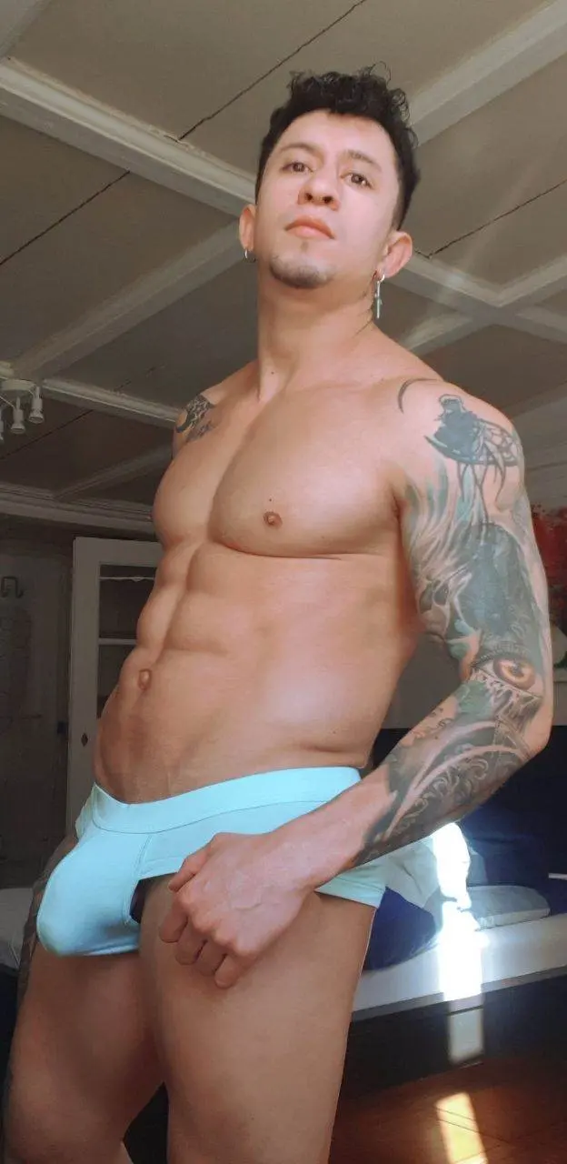 New post in my instagram tw. @freddysalvador03 follow me .