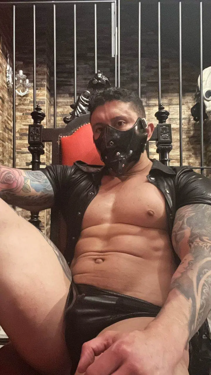 New post in my instagram tw. @freddysalvador03 follow me .