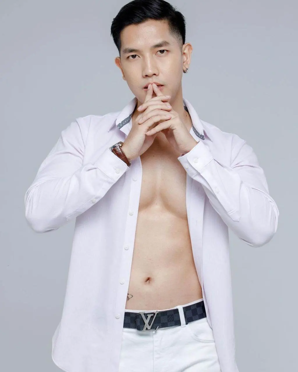 เจมส์ เดชาวัฒน์ รักษาศิลป์