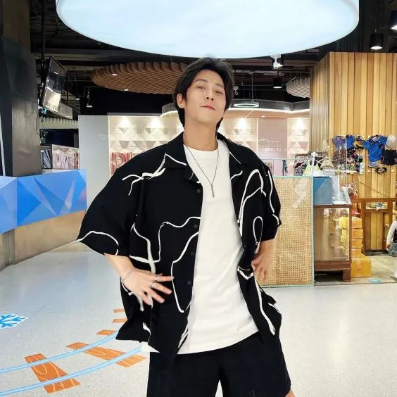 พี่จอง หนุ่มเกาหลี สุดคิ้วท์