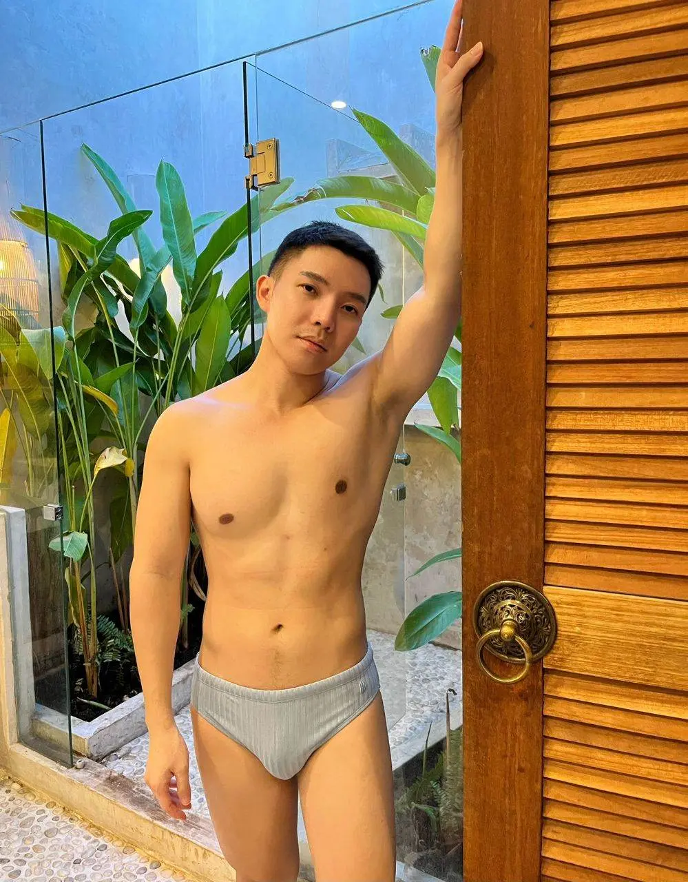 Teach me how to dress properly ไทยแลนด์