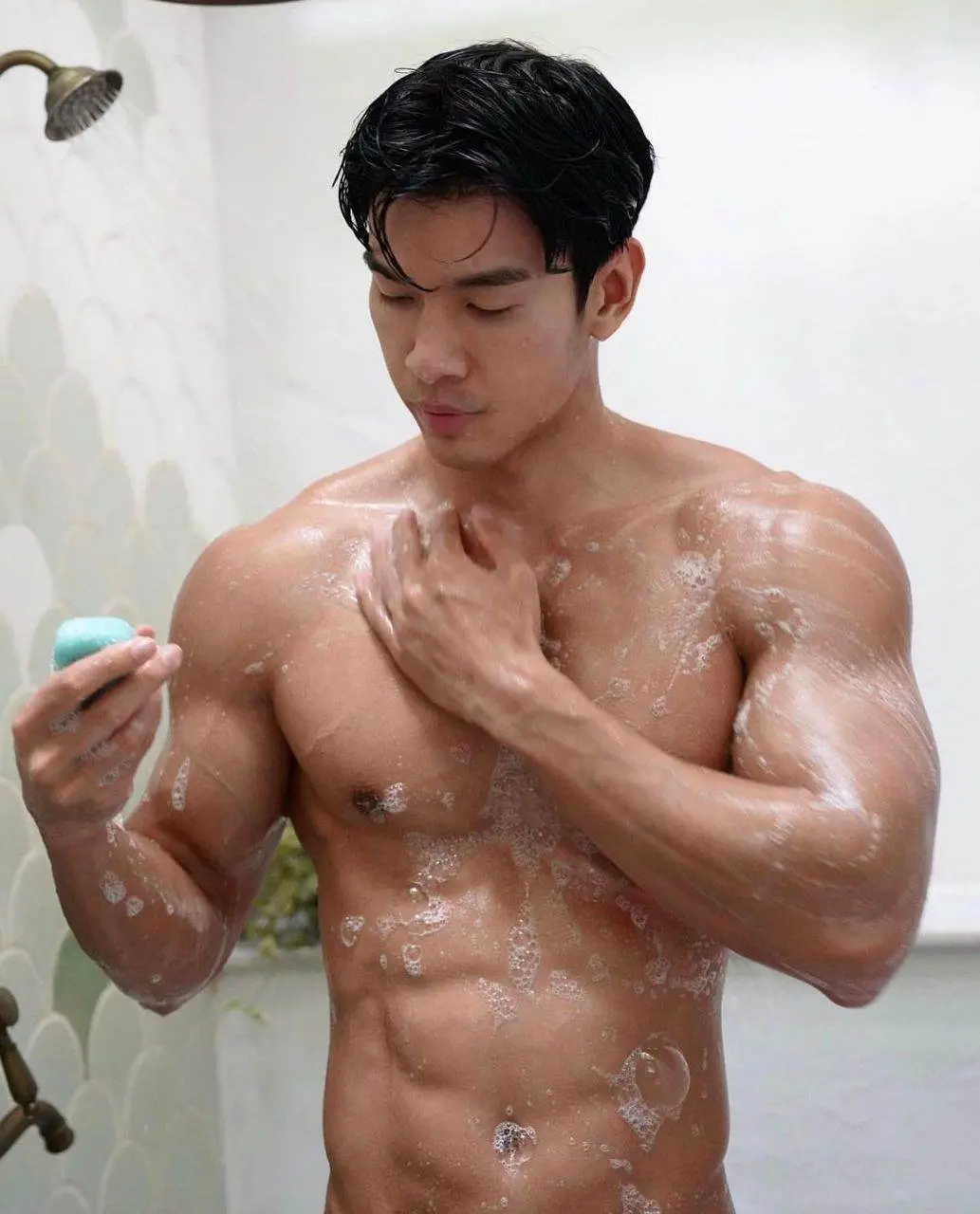 หุ่นเสียวมาก 😍 . instagram.com/gun_guntawid