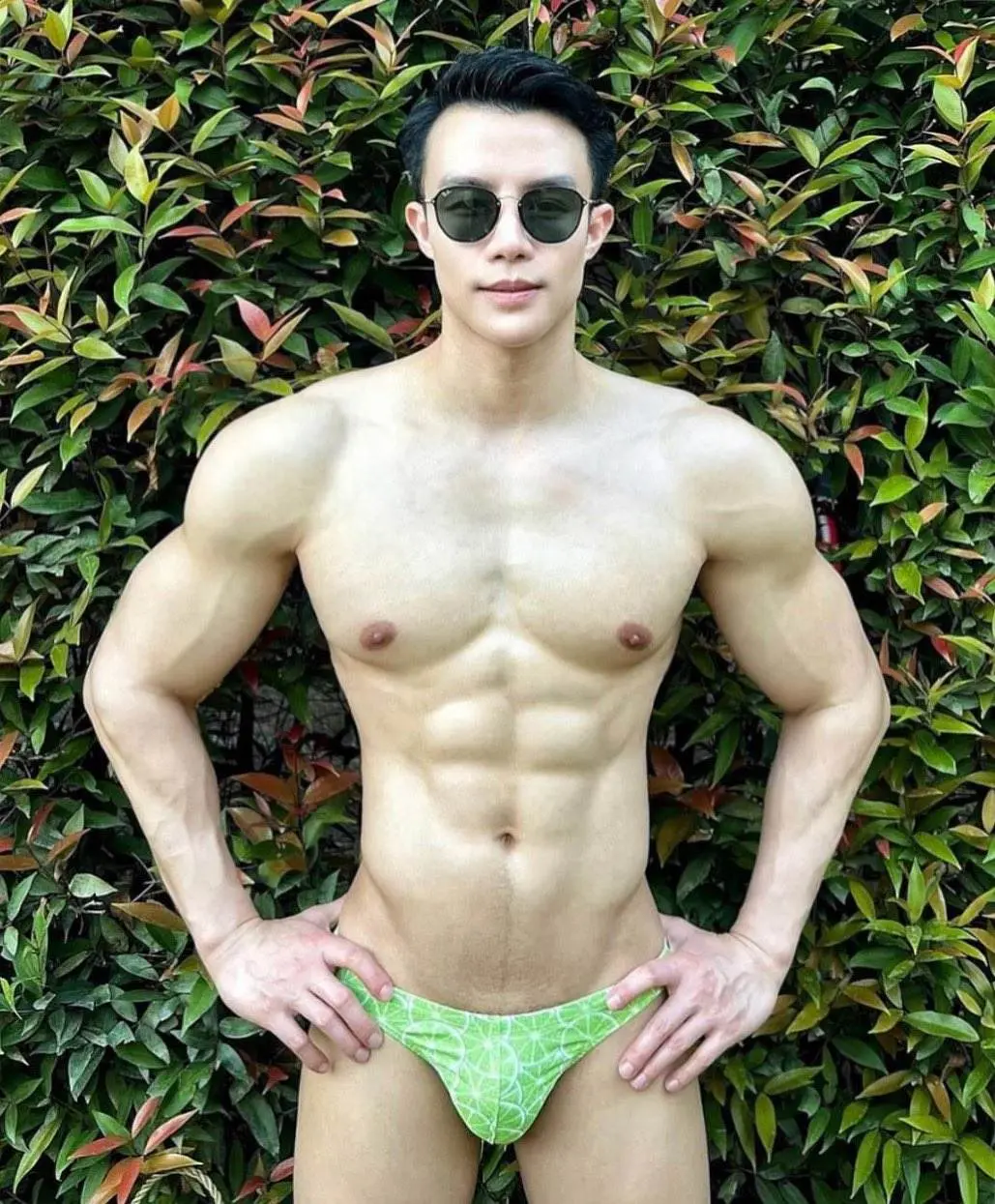 หุ่นเสียวมาก 😍 . instagram.com/gun_guntawid