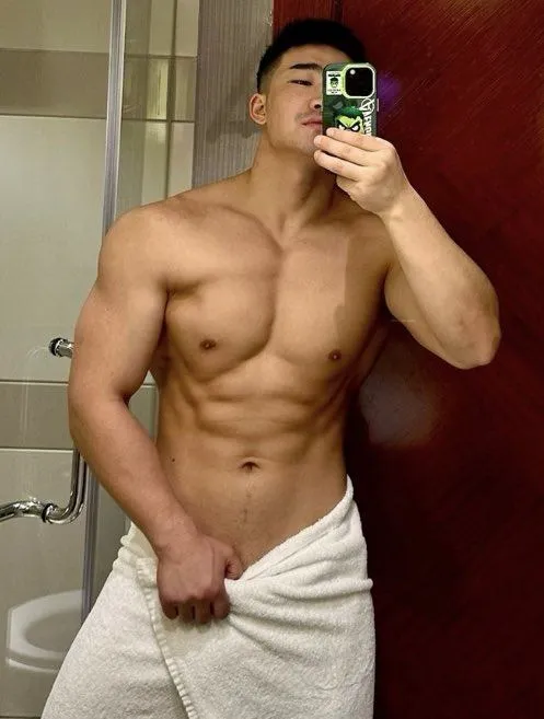 พี่หมี งื้อออออออออออ...