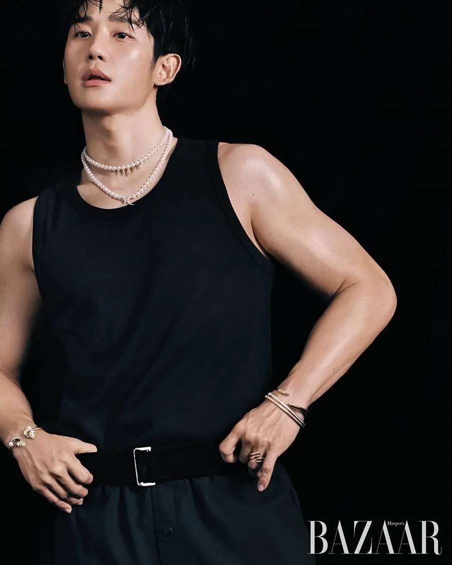 Jung Hae In @ Harper's BAZAAR Korea February 2024