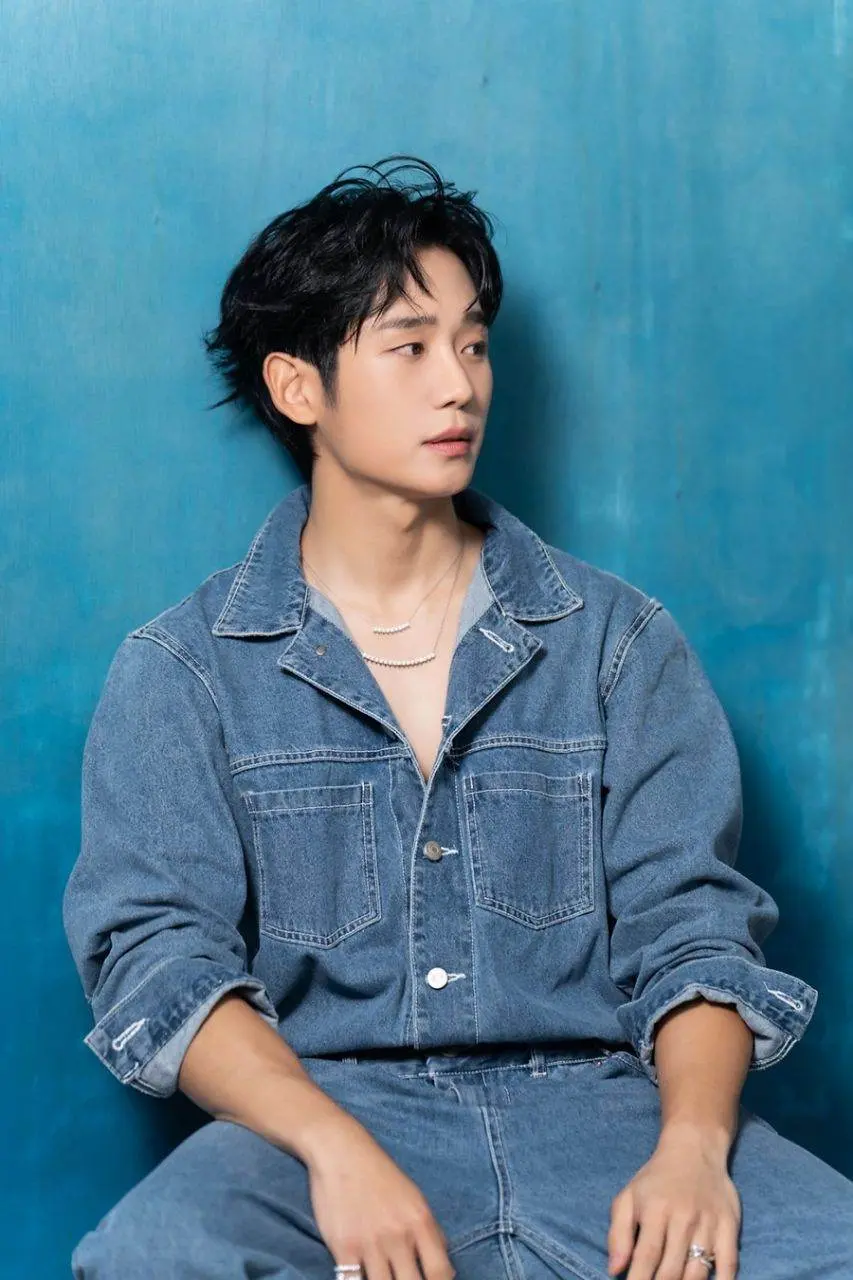 Jung Hae In @ Harper's BAZAAR Korea February 2024