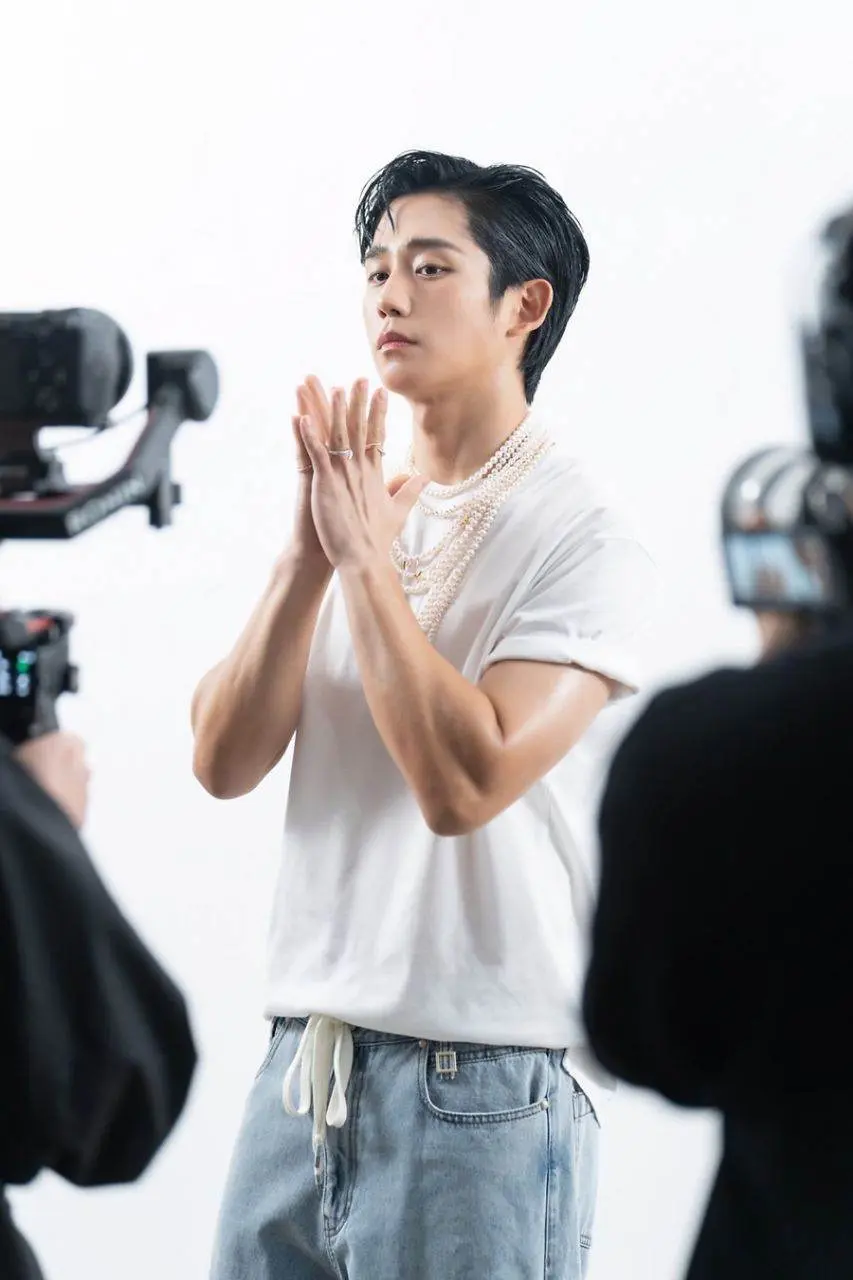 Jung Hae In @ Harper's BAZAAR Korea February 2024
