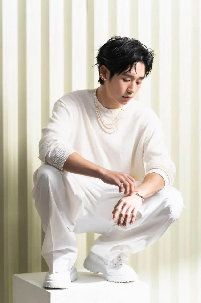 Jung Hae In @ Harper's BAZAAR Korea February 2024