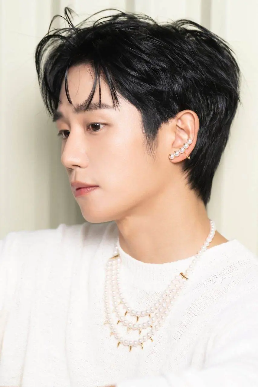 Jung Hae In @ Harper's BAZAAR Korea February 2024
