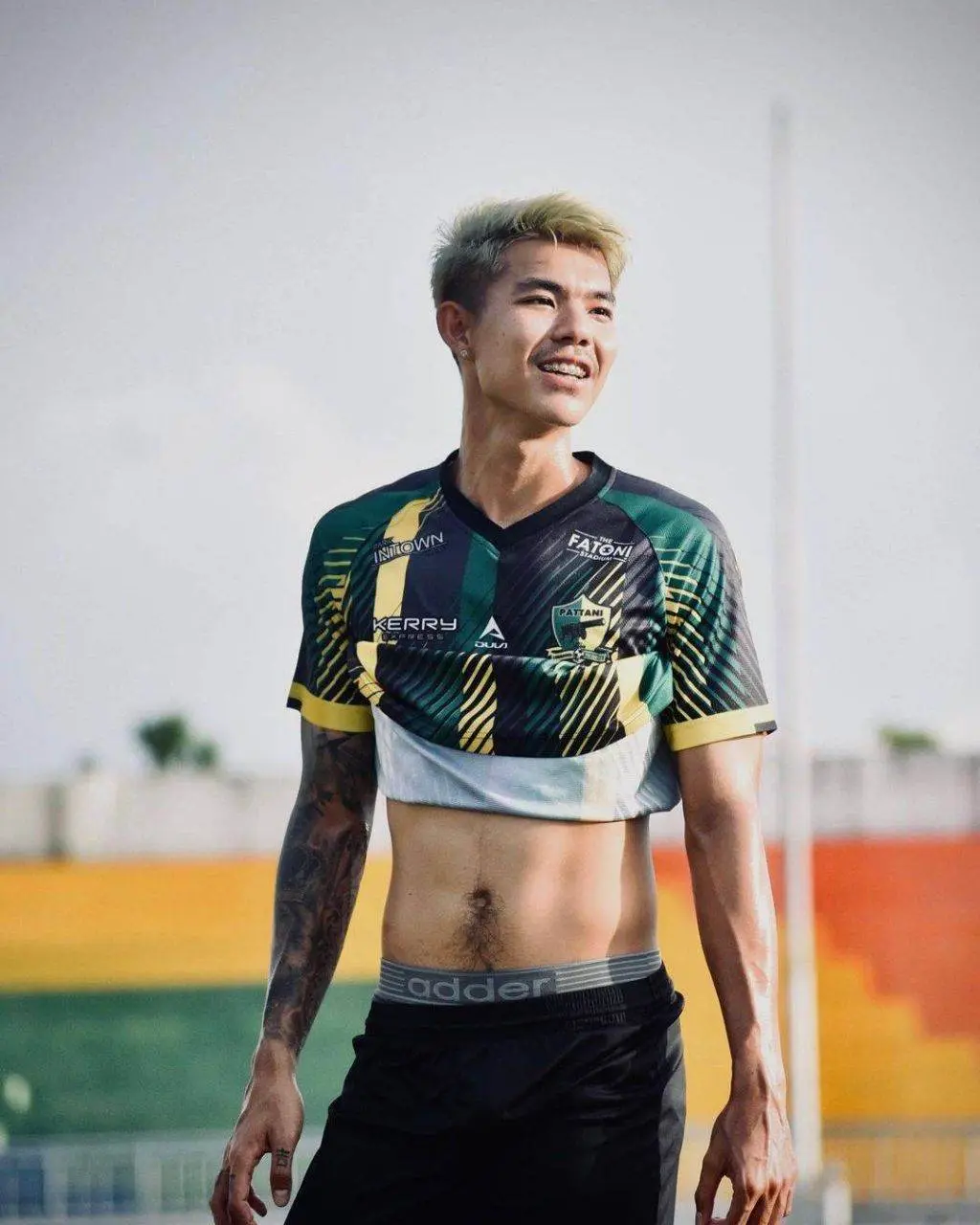 คลัง เก็บน้ำรัก