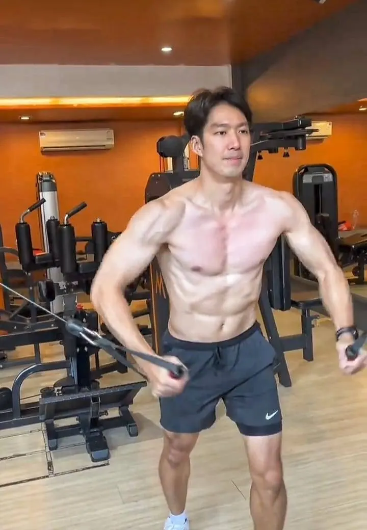 พลังน้ำรัก