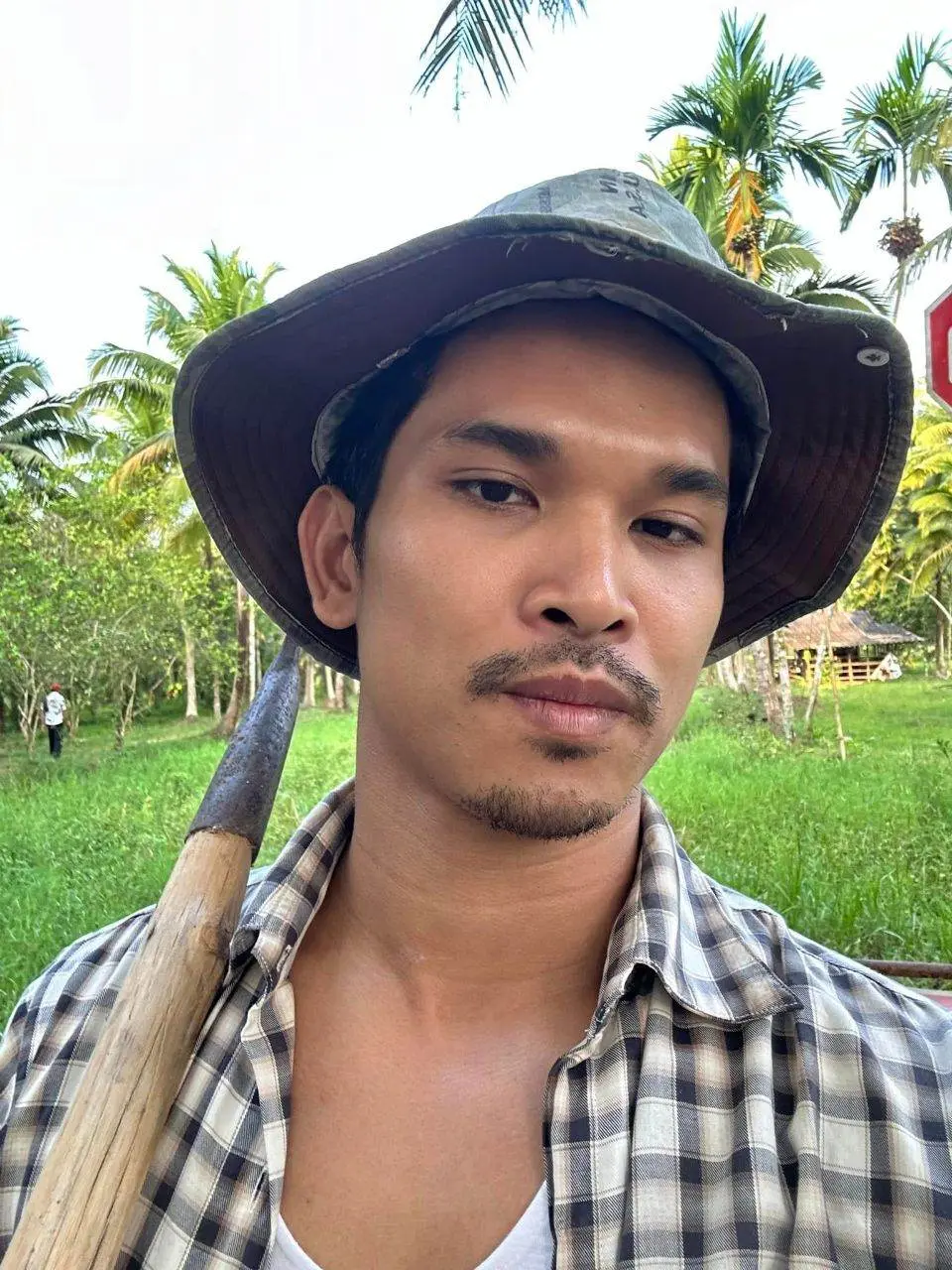 พลังน้ำรัก